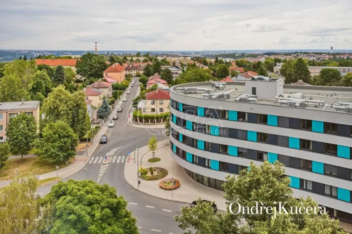 Pronájem bytu 3+kk, Praha - Břevnov, Na Petřinách, 67 m2