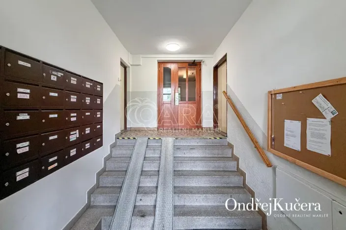 Pronájem bytu 3+kk, Praha - Břevnov, Na Petřinách, 67 m2