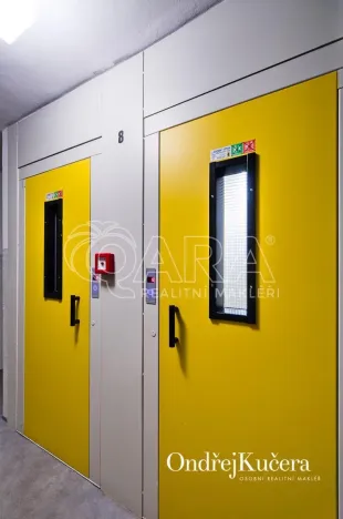 Pronájem bytu 3+kk, Praha - Břevnov, Na Petřinách, 67 m2