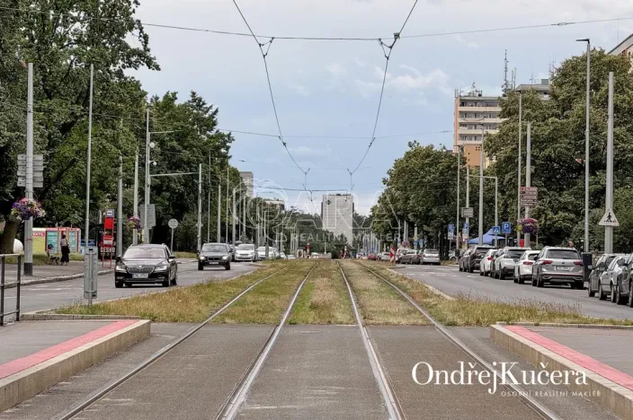 Pronájem bytu 3+kk, Praha - Břevnov, Na Petřinách, 67 m2