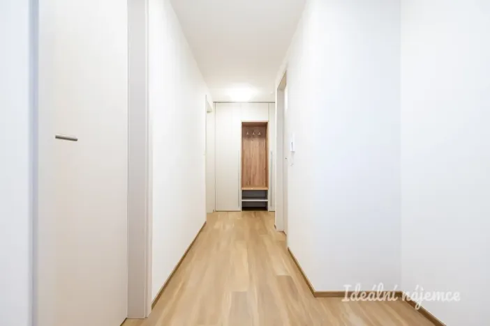 Pronájem bytu 2+kk, Praha - Hloubětín, Poděbradská, 64 m2