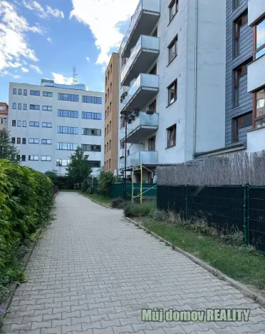 Pronájem bytu 1+kk, Praha - Michle, Hanusova, 38 m2