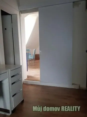 Pronájem bytu 2+kk, Praha - Libeň, Na stráži, 45 m2