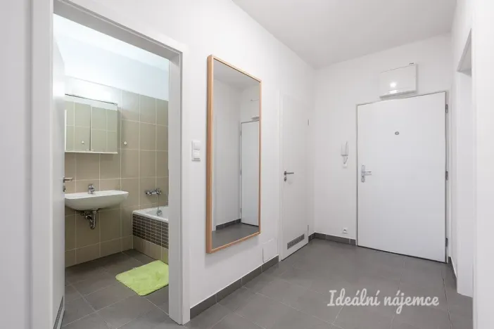 Pronájem bytu 2+kk, Praha - Modřany, Soukalova, 55 m2