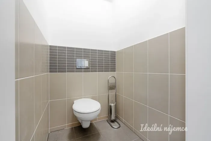 Pronájem bytu 2+kk, Praha - Modřany, Soukalova, 55 m2