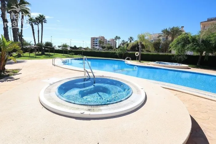 Prodej bytu, Mil Palmeras, Alicante, Španělsko, 120 m2