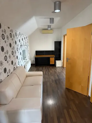 Pronájem bytu 3+kk, Kostelec na Hané, 150 m2