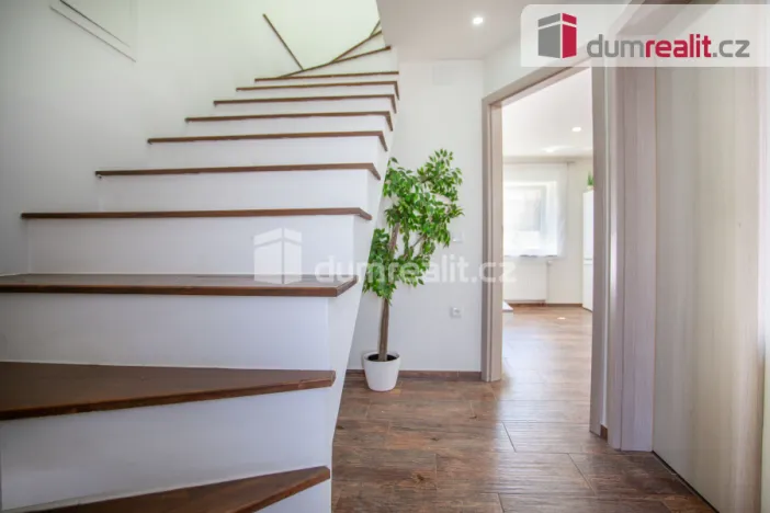 Prodej bytu 3+kk, Lhenice, Prachatická, 52 m2