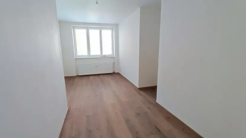 Prodej obchodního prostoru, Praha, Bělohorská, 86 m2