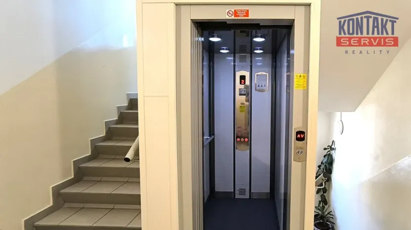 Prodej bytu 3+1, České Budějovice, Dobrovodská, 82 m2