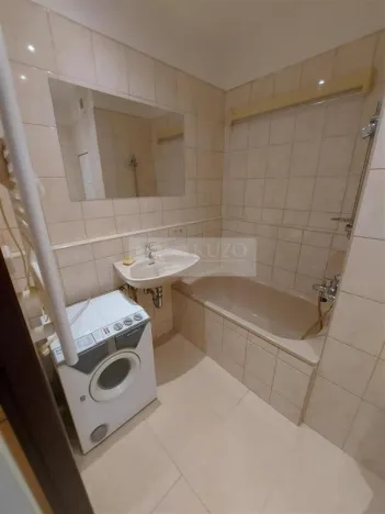 Pronájem bytu 2+kk, Praha, Leopoldova, 41 m2