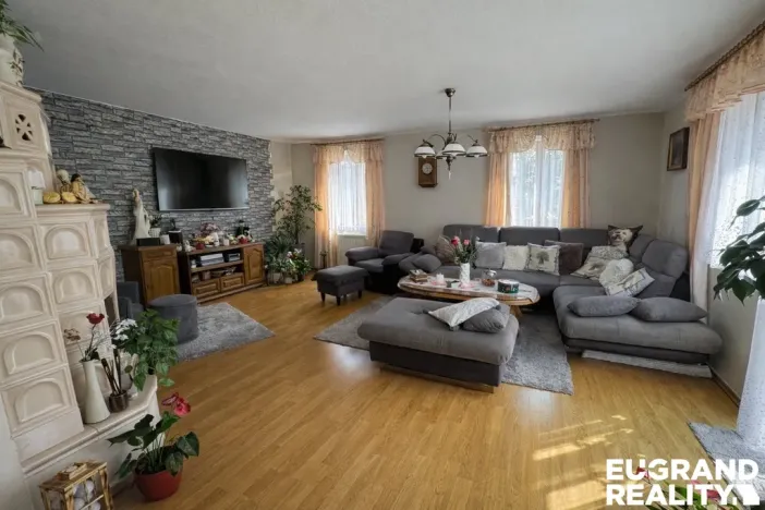 Prodej rodinného domu, Nový Bor - Janov, 219 m2