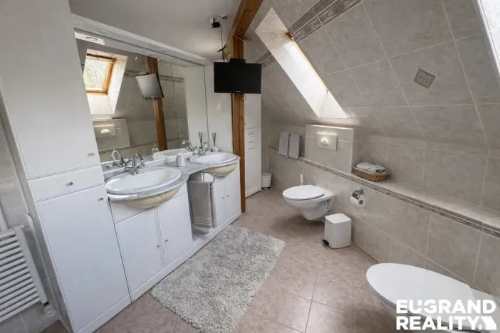 Prodej rodinného domu, Nový Bor - Janov, 219 m2