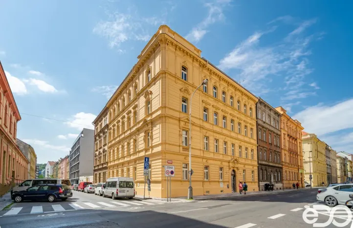 Pronájem bytu 1+kk, Praha - Smíchov, Svornosti, 38 m2