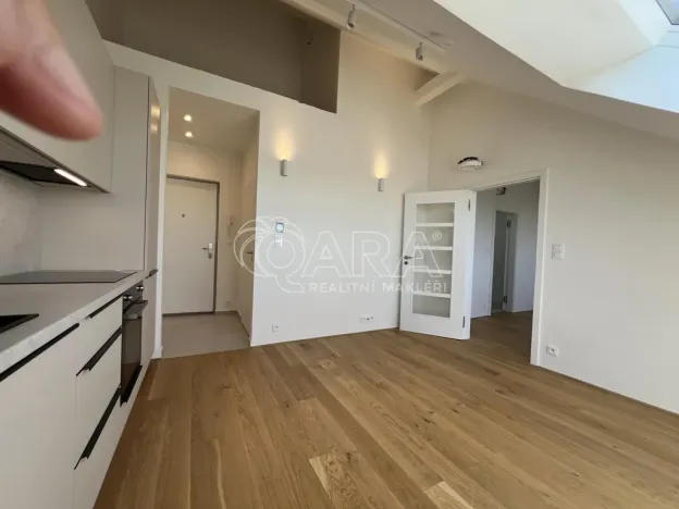 Pronájem bytu 2+kk, Praha - Strašnice, Černokostelecká, 39 m2