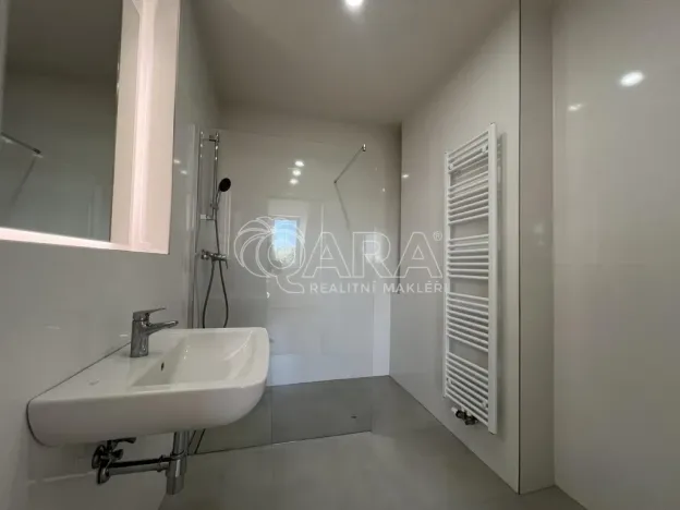 Pronájem bytu 2+kk, Praha - Strašnice, Černokostelecká, 39 m2