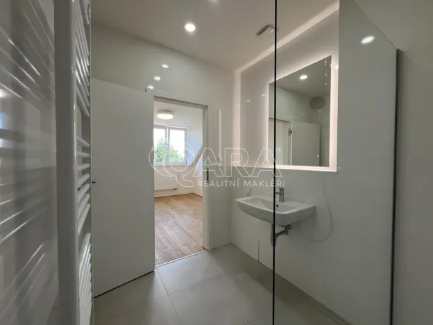 Pronájem bytu 2+kk, Praha - Strašnice, Černokostelecká, 39 m2