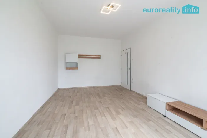 Prodej bytu 2+1, Mariánské Lázně, Libušina, 46 m2