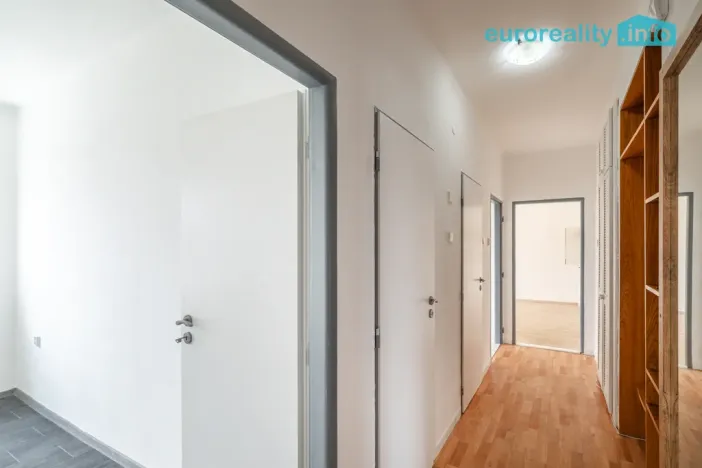 Prodej bytu 2+1, Mariánské Lázně, Libušina, 46 m2