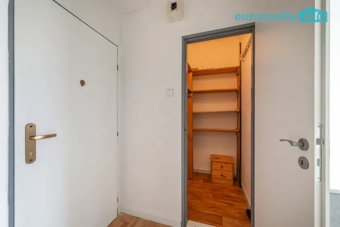 Prodej bytu 2+1, Mariánské Lázně, Libušina, 46 m2