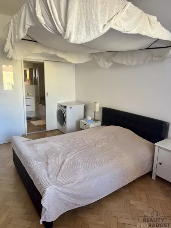 Prodej bytu 2+kk, Praha, U skládky, 41 m2