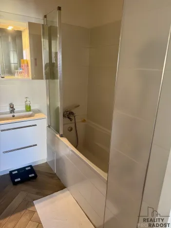 Prodej bytu 2+kk, Praha, U skládky, 41 m2