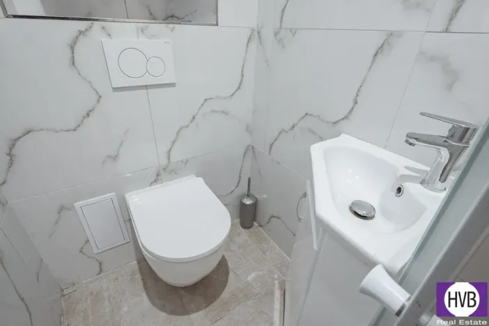Prodej bytu 1+kk, Praha, Zbuzanská, 16 m2