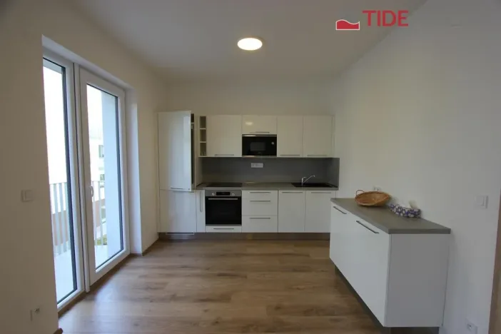 Pronájem bytu 1+kk, Praha, Štěchovická, 40 m2