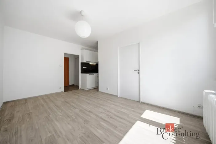 Pronájem bytu 2+kk, Hradec Králové - Pražské Předměstí, Veverkova, 32 m2