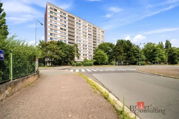 Pronájem bytu 2+kk, Hradec Králové - Pražské Předměstí, Veverkova, 32 m2