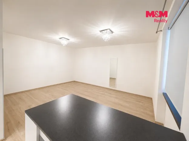 Pronájem bytu 1+1, Louny, Smetanova, 42 m2