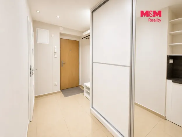 Pronájem bytu 1+1, Louny, Smetanova, 42 m2