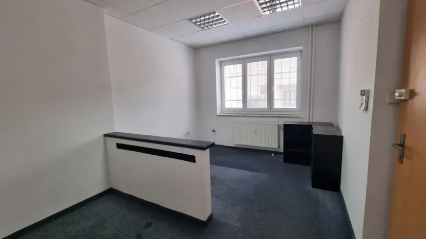 Pronájem kanceláře, Pardubice - Zelené Předměstí, V Ráji, 16 m2