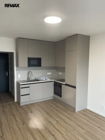 Pronájem bytu 1+kk, Kladno - Dubí, Ke křížku, 30 m2