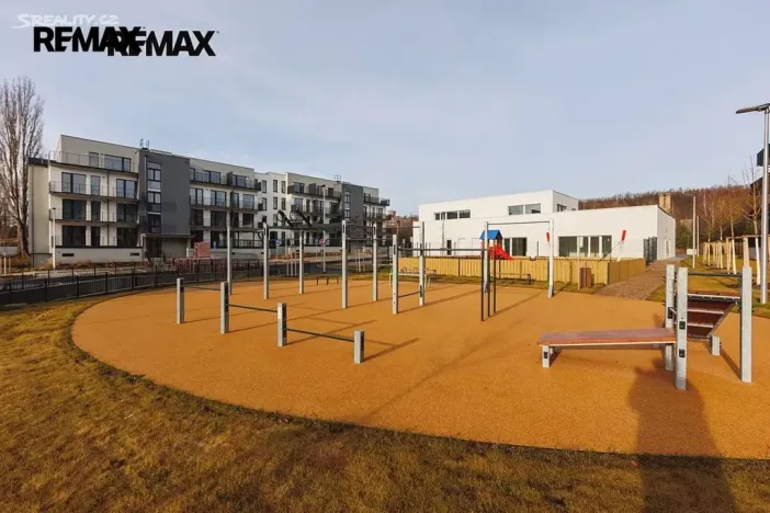Pronájem bytu 1+kk, Kladno - Dubí, Ke křížku, 30 m2