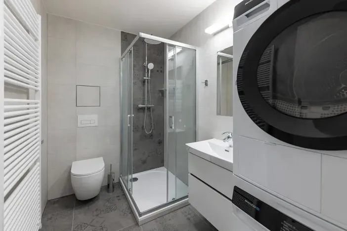 Pronájem bytu 1+kk, Praha - Bubeneč, Veletržní, 30 m2