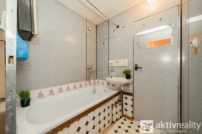 Prodej bytu 2+1, Neratovice, Mládežnická, 52 m2
