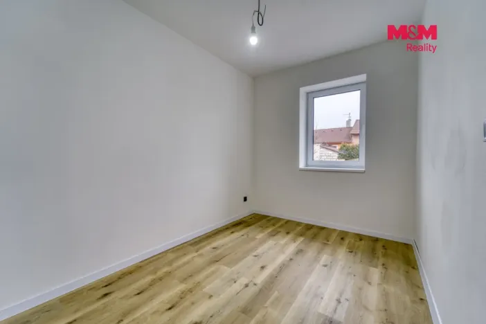 Pronájem bytu 2+kk, Tlučná, Tlučenská kolonie, 40 m2