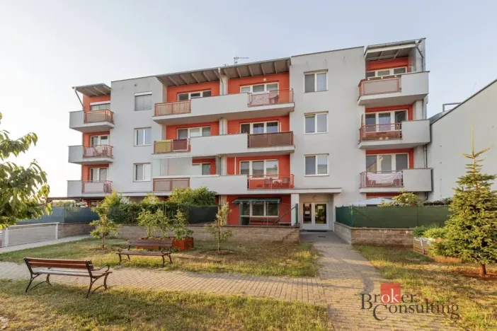 Prodej bytu 3+kk, Břeclav, Seniorů, 75 m2