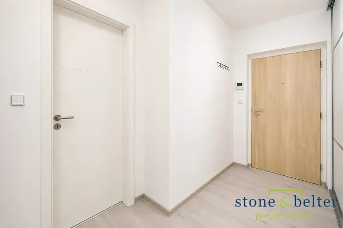 Pronájem bytu 2+kk, Praha - Nusle, U Pernštejnských, 47 m2