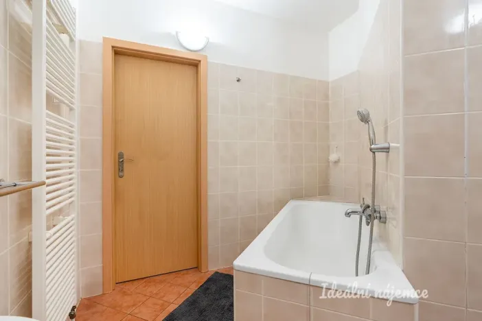 Pronájem bytu 2+kk, Praha - Modřany, Semická, 45 m2