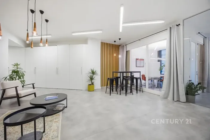 Prodej kanceláře, Praha - Smíchov, Na Zatlance, 232 m2