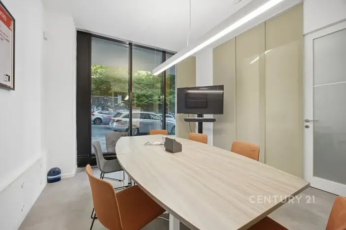 Prodej kanceláře, Praha - Smíchov, Na Zatlance, 232 m2