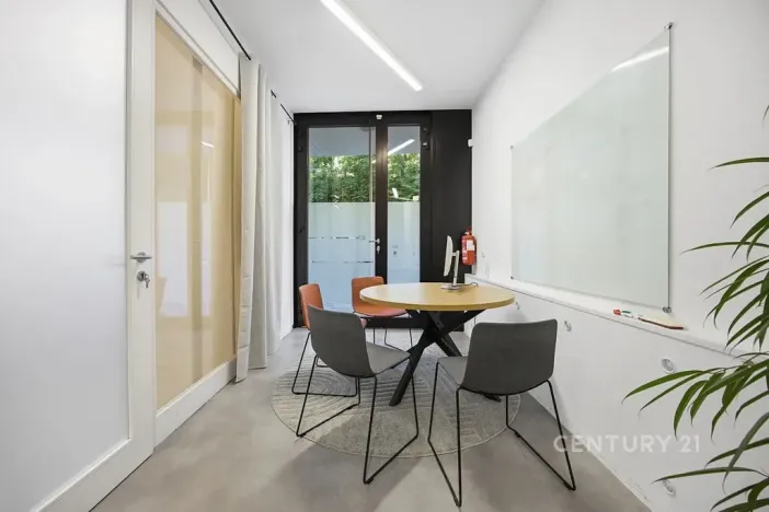 Prodej kanceláře, Praha - Smíchov, Na Zatlance, 232 m2