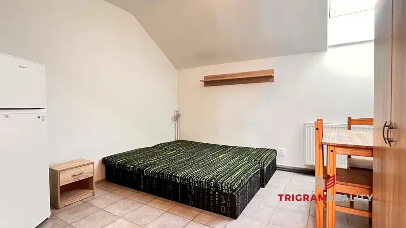 Pronájem bytu 1+kk, Hradec Králové - Plotiště nad Labem, 17 m2