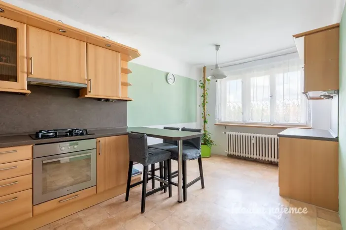 Pronájem bytu 3+1, Praha - Žižkov, Baranova, 89 m2
