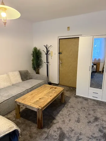 Pronájem bytu 1+1, Karlovy Vary, Moskevská, 40 m2
