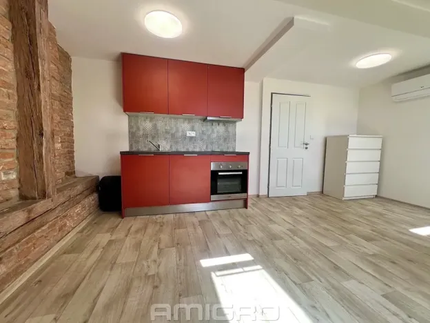 Pronájem bytu 1+kk, Brno, Bašty, 34 m2