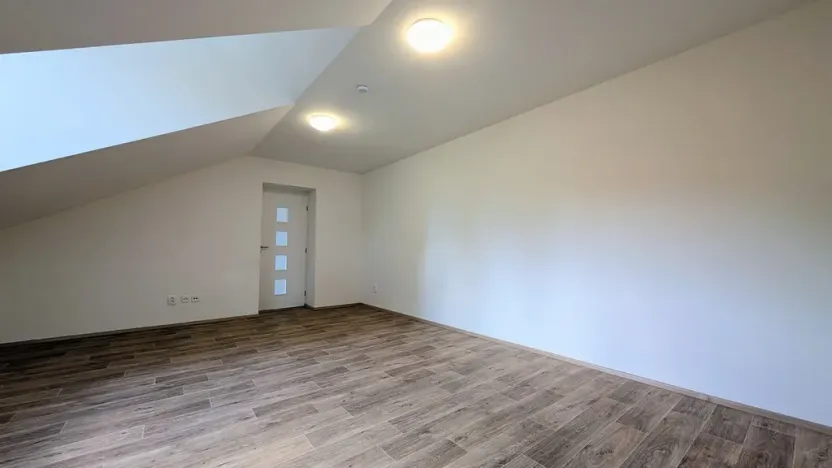 Pronájem bytu 3+kk, Peruc, U Koupaliště, 68 m2