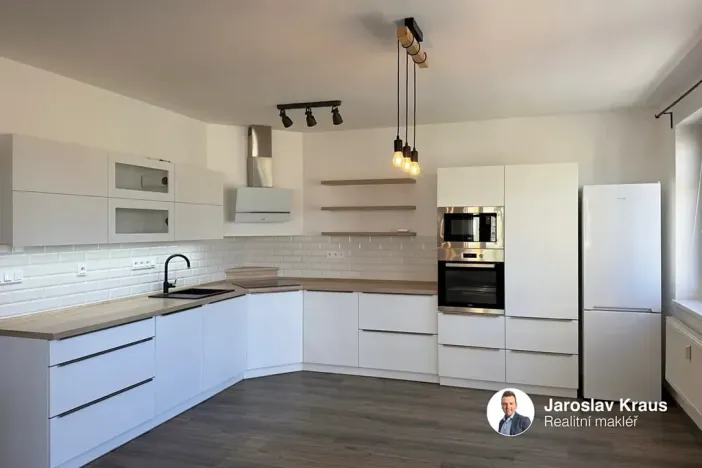Pronájem bytu 2+kk, Jičín, Ruská, 71 m2